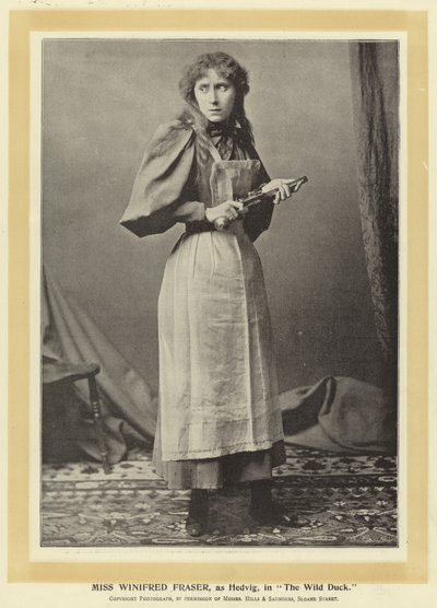 Miss Winifred Fraser, como Hedvig, en El pato salvaje de English Photographer