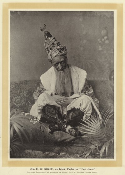 Mr E W Royce, como Jabez Pasha en Don Juan de English Photographer