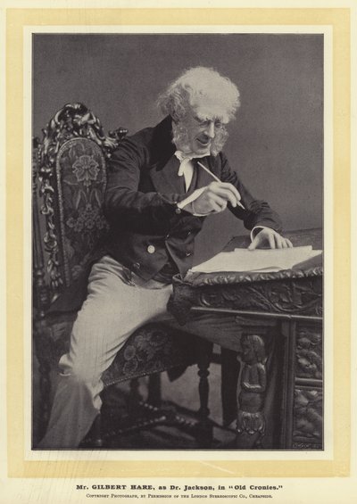 Mr Gilbert Hare, como Dr Jackson, en Viejos Amigos de English Photographer