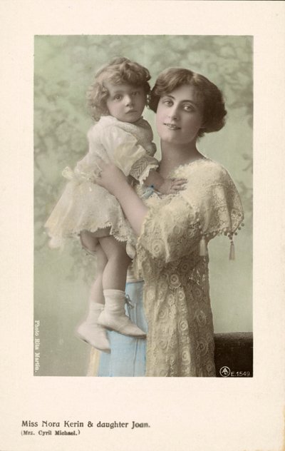 Nora Kerin, actriz inglesa de teatro y su hija, Joan de English Photographer