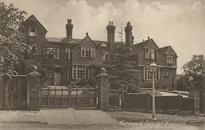 Hospital de la Cabaña de Norwood, cerca de Londres (foto en b/n) de English Photographer