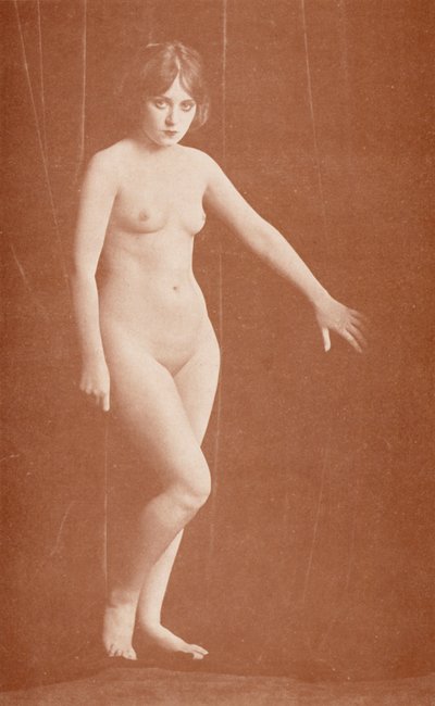 Arte nudista: Apres le Bain (foto en blanco y negro) de English Photographer