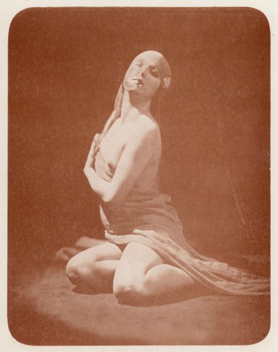 Arte nudista: Etude (foto b/n) de English Photographer