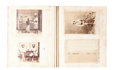 Páginas de un álbum perteneciente a Henry Morton Stanley de English Photographer