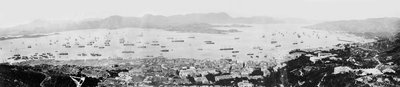 Panorama del Puerto de Hong Kong, c.1878 de English Photographer