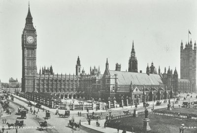 Parliament Square, Westminster LB: mirando al este hacia Big Ben y las Casas del Parlamento, 1895 de English Photographer