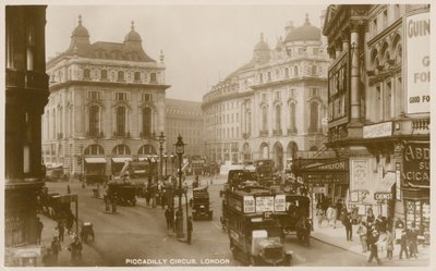 Piccadilly Circus, Londres de English Photographer