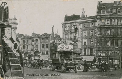 Piccadilly Circus, Londres de English Photographer