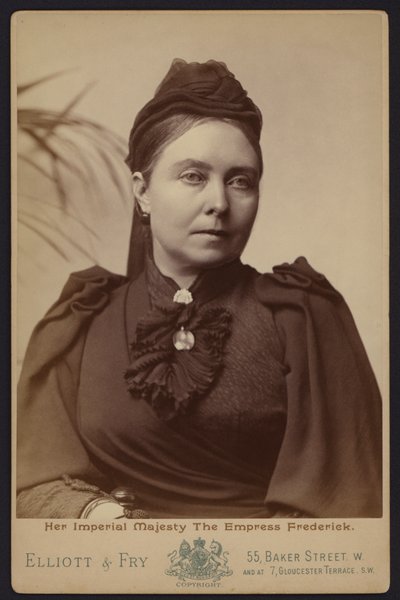 Retrato, Victoria, Princesa Real, que se casó con el Emperador Federico III de Alemania de English Photographer