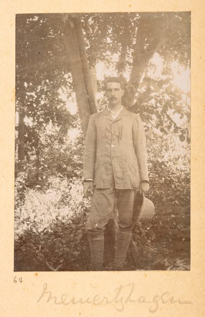 Retrato de Richard Meinertzhagen por Bailey, en fotografías indias de F.M. Bailey 1900-03 (foto sepia) de English Photographer