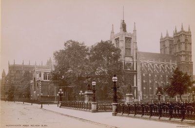 Postal con una imagen de la vista noreste de la Abadía de Westminster de English Photographer
