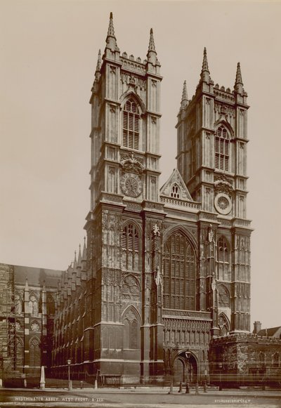Postal con una imagen de la fachada oeste de la Abadía de Westminster de English Photographer