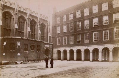 Postal con el edificio del claustro y el Templo Interior de English Photographer