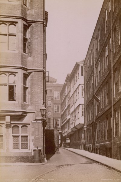 Postal con la entrada norte a Middle Temple Lane de English Photographer