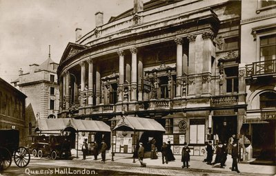 Queens Hall, Langham Place, Londres mayo 1902 de English Photographer
