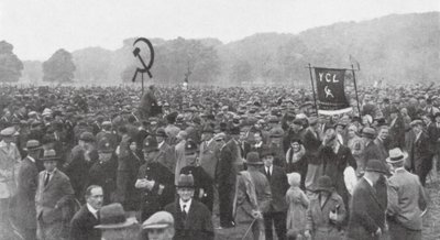 Concentración de trabajadores en paro en Hyde Park, Londres de English Photographer