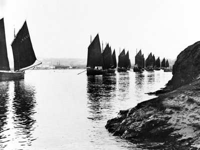 Regata, Estuario de Hayle, c.1890 de English Photographer