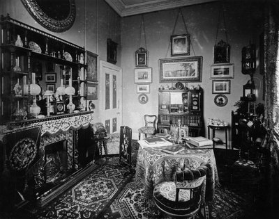 Habitación en la Villa Hohenlohe, Baden-Baden de English Photographer