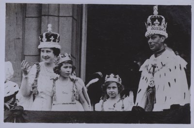 Familia real, después de la coronación del Rey Jorge VI de English Photographer