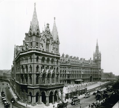 Estación de Ferrocarril de St Pancras; fotografía de abril de 1899 de English Photographer