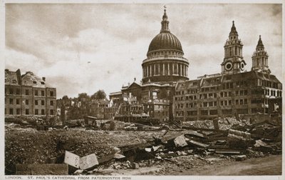 Catedral de St Paul, Londres, desde Paternoster Row de English Photographer