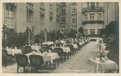 Terraza del Hotel Piccadilly, Londres de English Photographer