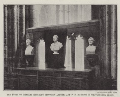 Los bustos de Charles Kingsley, Matthew Arnold y F.D. Maurice en la Abadía de Westminster de English Photographer