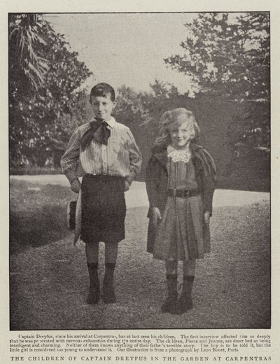 Los hijos del Capitán Dreyfus en el jardín de Carpentras de English Photographer