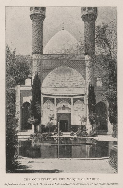 El Patio de la Mezquita de Mahun de English Photographer