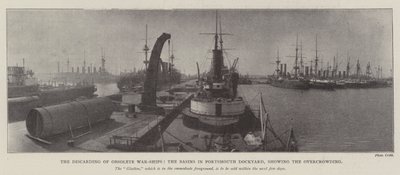 El descarte de buques de guerra obsoletos, los muelles en el astillero de Portsmouth, mostrando el hacinamiento de English Photographer