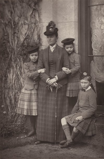 La Duquesa de Connaught y Familia de English Photographer