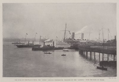 El Tour del Duque de Cornwall, el Ophir saliendo de Portsmouth, precedido por el Alberta con el Rey a Bordo de English Photographer