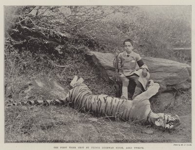 El primer tigre cazado por el Príncipe Bughwan Singh, de doce años de English Photographer
