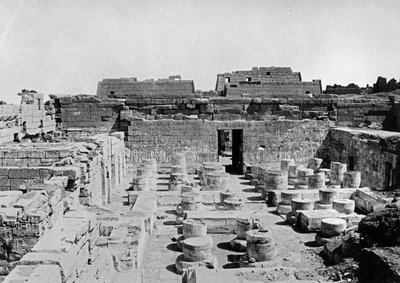 La Sala de Columnas, 1906 de English Photographer