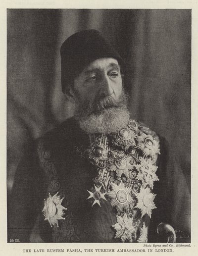 El difunto Rustem Pasha, embajador turco en Londres de English Photographer