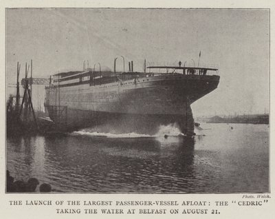 El lanzamiento del mayor buque de pasajeros a flote, el Cedric tomando el agua en Belfast el 21 de agosto de English Photographer