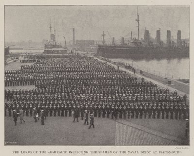 Los señores del Almirantazgo inspeccionando a los marineros del depósito naval en Portsmouth de English Photographer