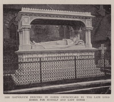 El mausoleo erigido en el cementerio de Esher por el difunto Lord Esher para él y Lady Esher de English Photographer