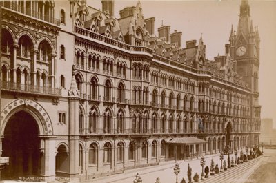 El Hotel Midland Grand, La Estación Midland Railway, Euston Road, Londres de English Photographer