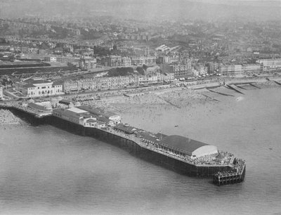 El Muelle, Hastings, c.1930 de English Photographer