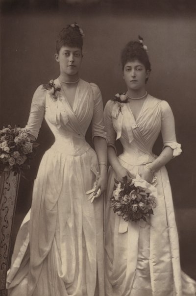 Las Princesas Victoria y Maud de Gales de English Photographer