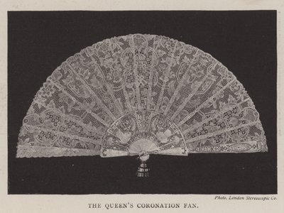 El abanico de la coronación de la Reina de English Photographer