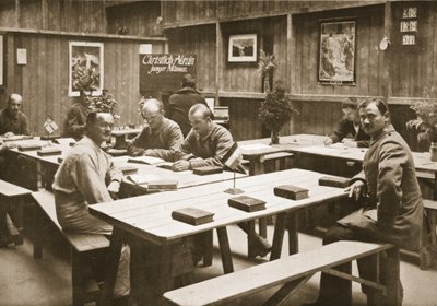 La Sala de Lectura, Handforth, ilustración de Prisioneros Alemanes en Gran Bretaña de English Photographer