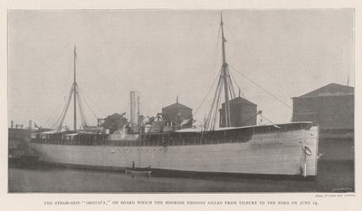 El buque de vapor Orotava, a bordo del cual la embajada marroquí zarpó de Tilbury al Nore el 24 de junio de English Photographer