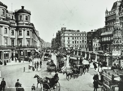 The Strand y Charing Cross, 1897 de English Photographer