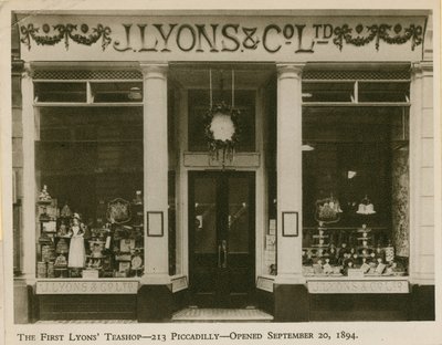 El primer salón de té de Lyons de English Photographer
