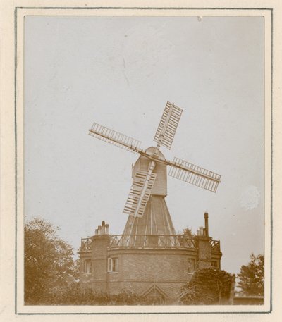 El viejo molino en Wimbledon Common de English Photographer