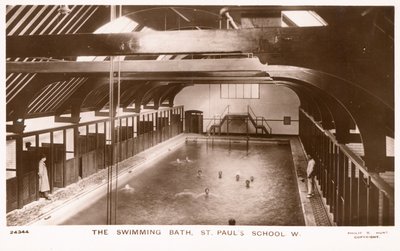 La piscina de la Escuela de St Pauls de English Photographer
