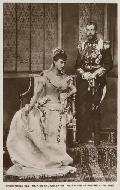 La boda del Príncipe Jorge, Duque de York (más tarde Rey Jorge V), y la Princesa María de Teck (más tarde Reina María) (foto b/n) de English Photographer