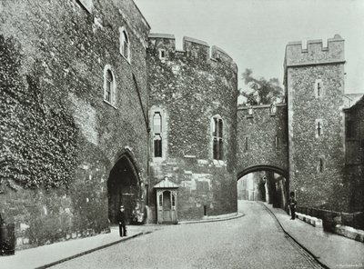 Torre de Londres, Tower Hill: La Torre Sangrienta, 1890 de English Photographer